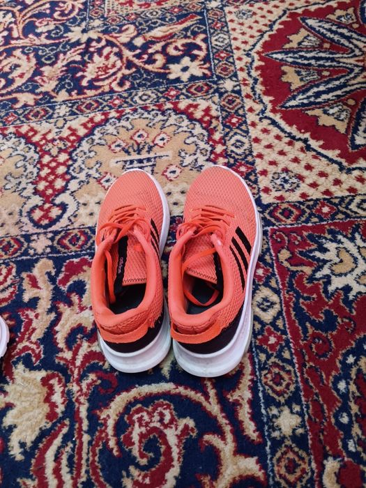 Маратонки adidas дамски 38 номее