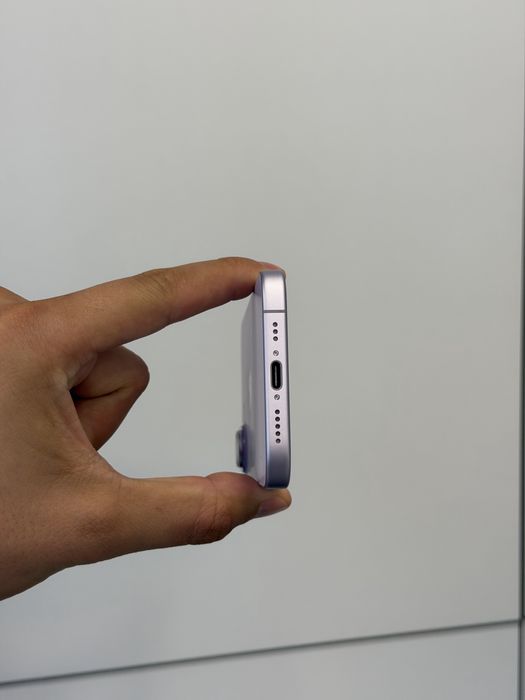 Перфектен iPhone 17 - 38 цикъла + застраховка