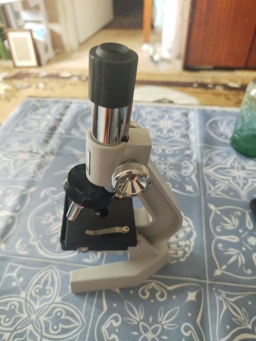 Микроскоп играчка
