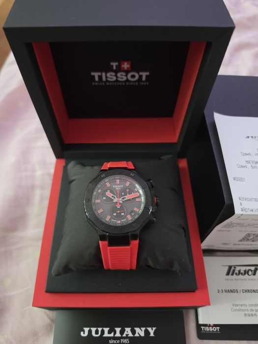Часовник Tissot T-race 45 mm