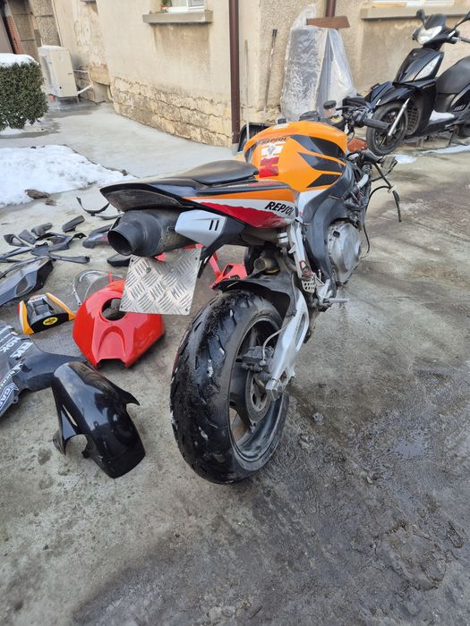 Honda cbr 1000 rr 2007 на части