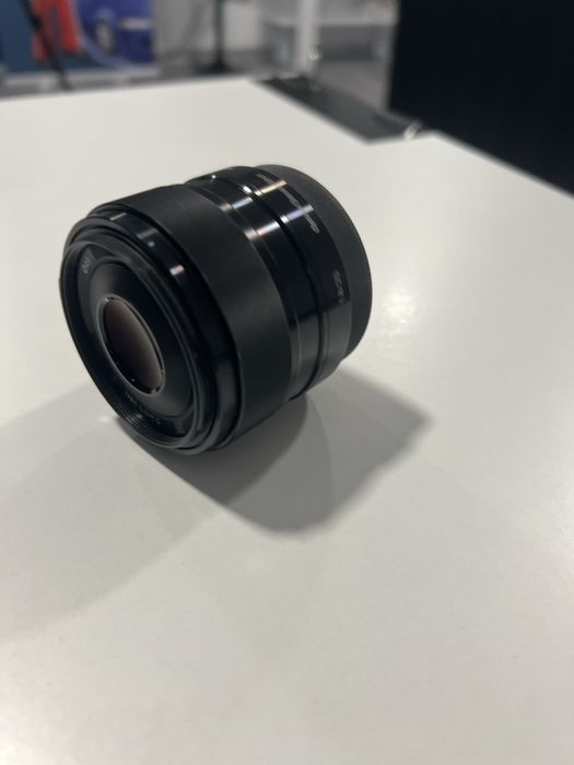 obiectiv 35 mm f1.8 sony e mount