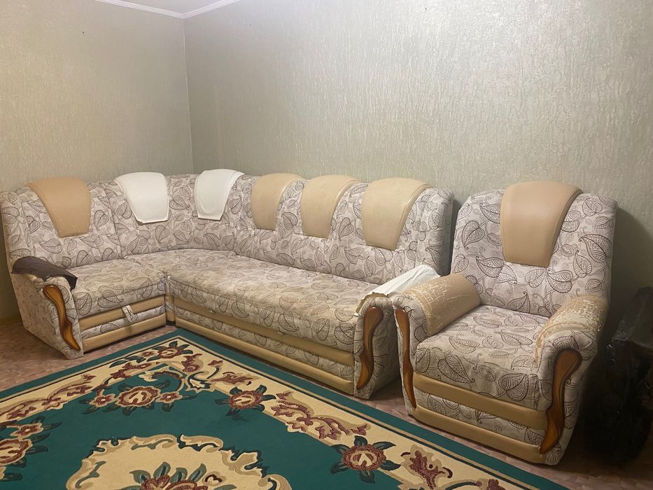 Угловой диван с креслом Б/У,  САМОВЫВОЗ. Цена 30.000 тг