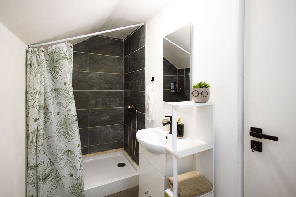 Cabana de inchiriat Munteni - Bihor zona linistita - Ciubar inclus