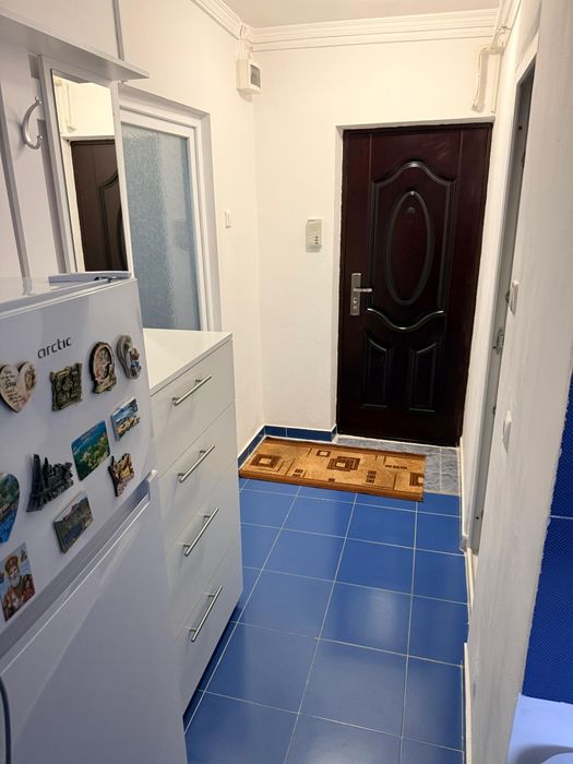 Inchiriez garsoniera tudor vladimirescu