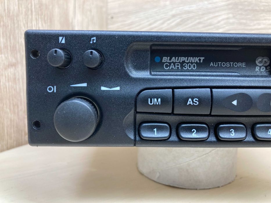 Opel Radio Casetofon CD Player Blaupunkt CAR300 Omega Astra Vectra Corsa Zafira