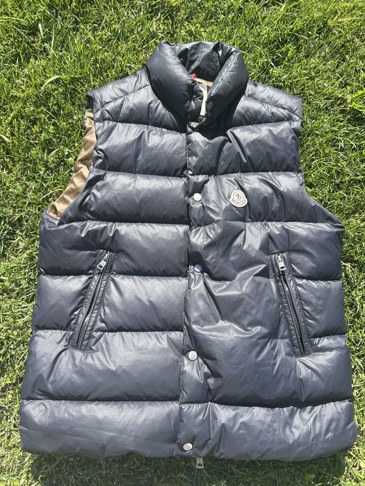Мъжки елек Moncler
