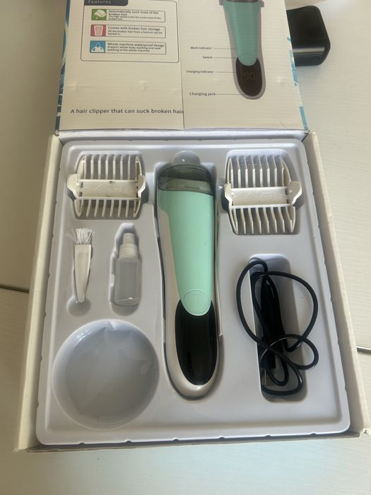 Машинка для стрижки волос.