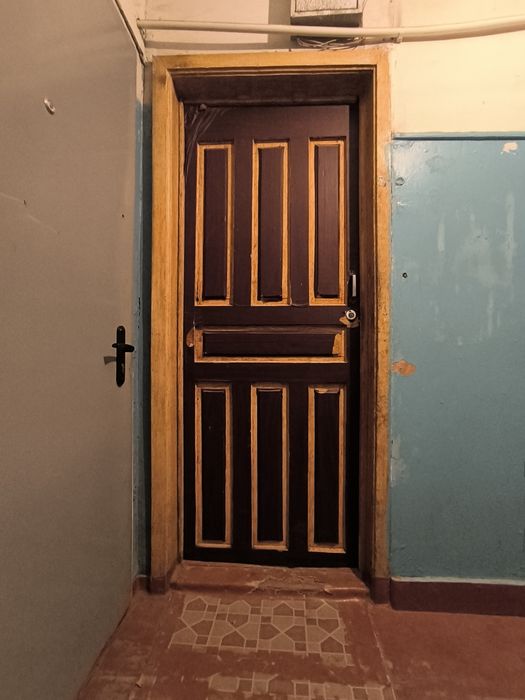 Аренда. 2 х ком квартиру Спутник 3. 2/2 в деревянном доме с обстановко