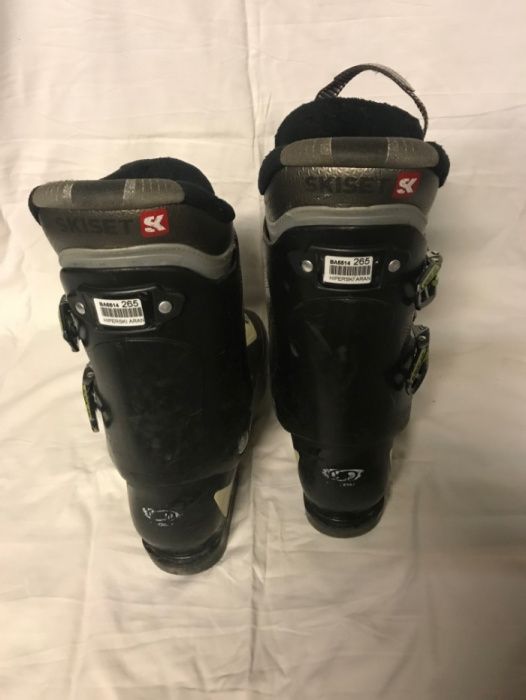 Clapari ski schi Salomon 550 marime EUR:41.5 Mondo:26,5 307mm