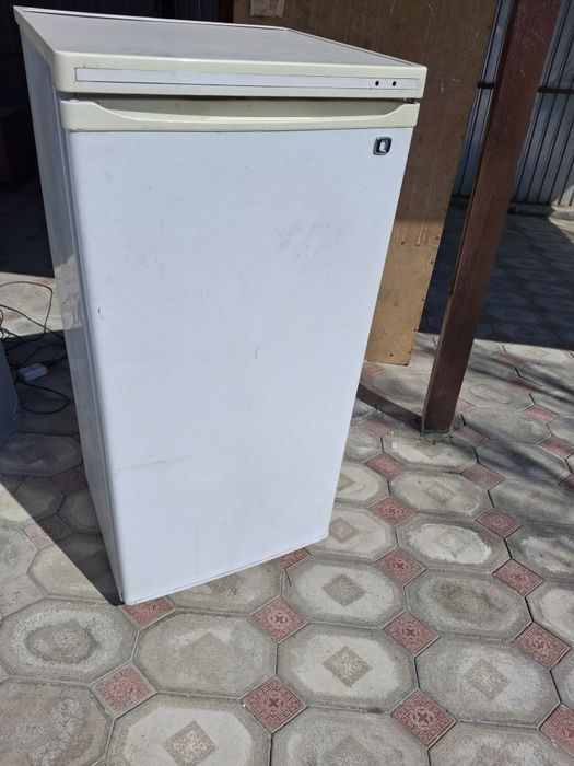 Холодильник Бирюса