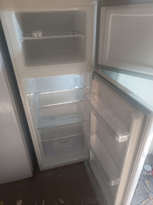 Продам холодильник Артел