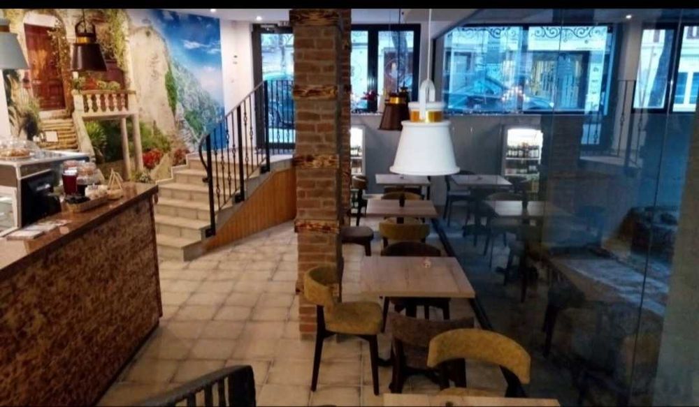 Продавам кокетно кафене 91 м2 в топ център гр. Варна