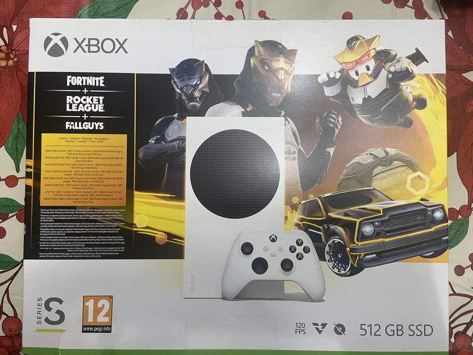 Xbox Series s stare foarte bună,pachet cu 3 jocuri incluse