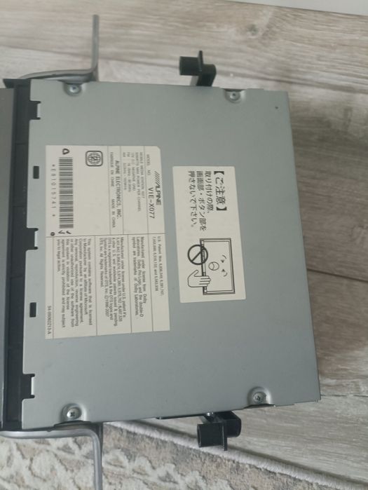 Продам магнитолу Alpine