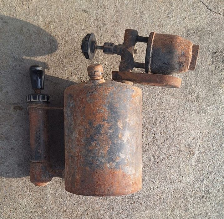 Паяльная    лампа