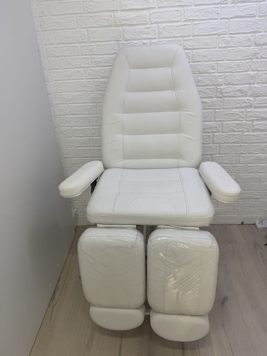 Продам мебель для салонов красоты.