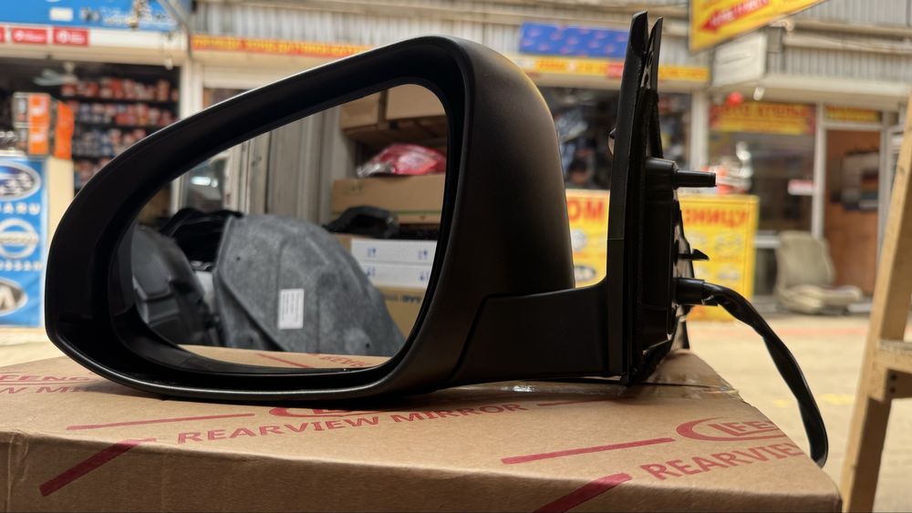 Зеркало камри 50