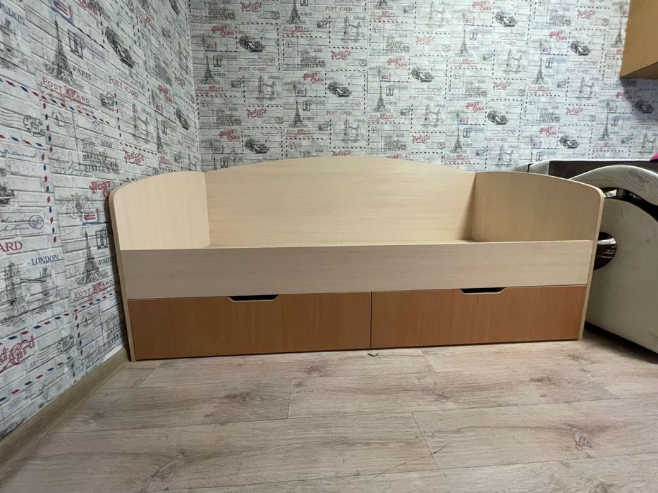 Кровать в отличном состояний