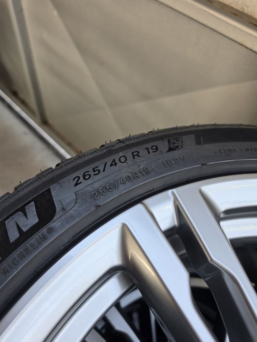 4 Броя 265/40/19 Michelin 2x7mm 2x6,5mm 22dot