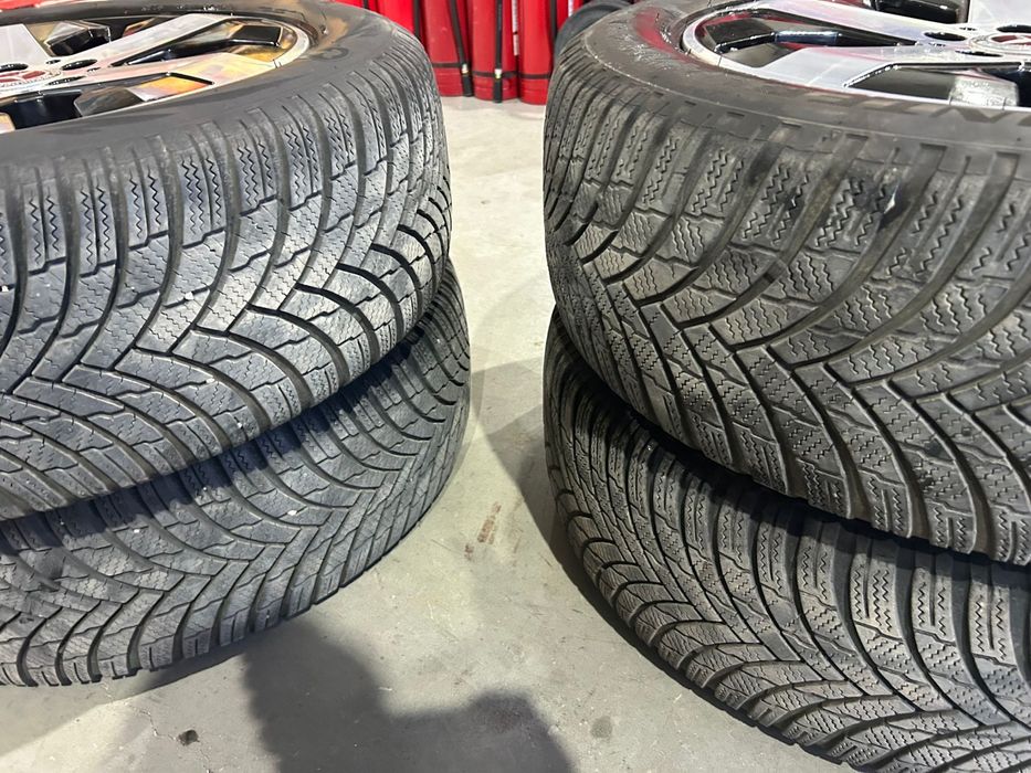 Jante originale Mercedes GLA GLB GLC cu anvelope de iarnă 235 55 R18