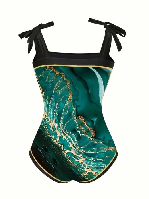 Цял бански и парео.