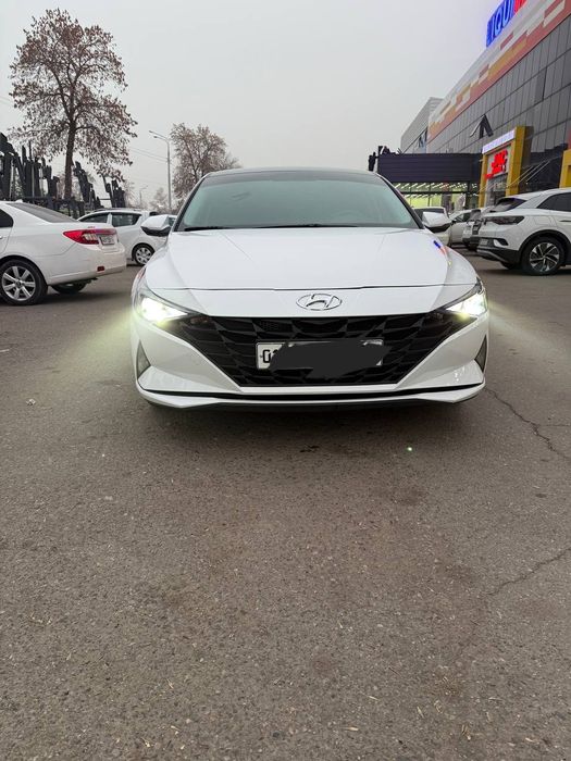 Hyundai elantra   нахт ёки банк сотилади
