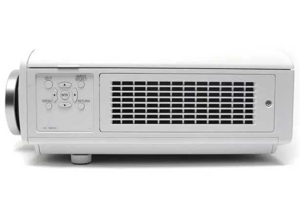 Videoproiector Panasonic PT-AR100, impecabil