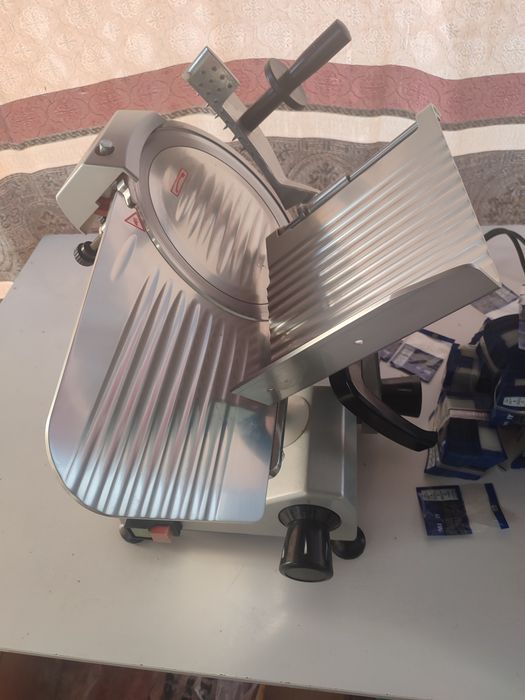 Qadoqlash dazmoli slayer sendvich biznesi uchun