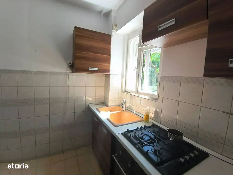 Proprietate rară: apartament 4 camere cu curte de 200 mp