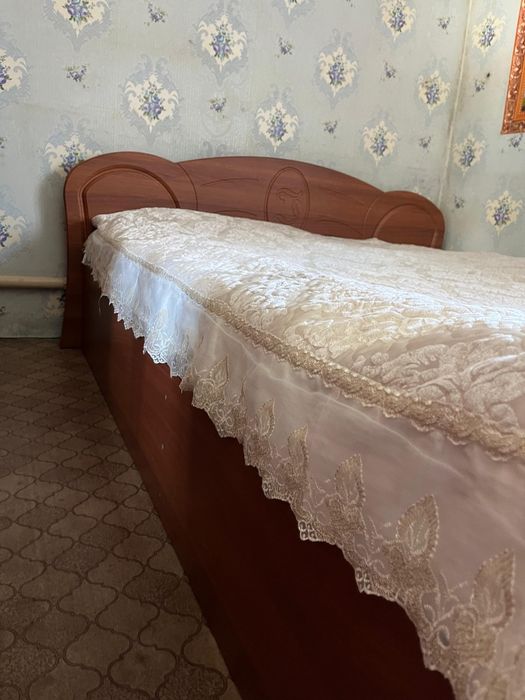Кровать двухспальная