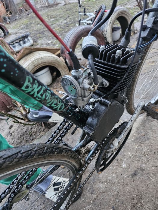 Bicicleta cu motor 80cc 2t