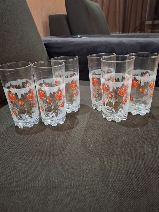 Стекляные стаканы