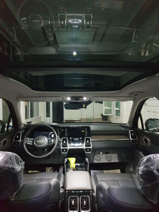 KIA SORENTO  2021    7 kishilik