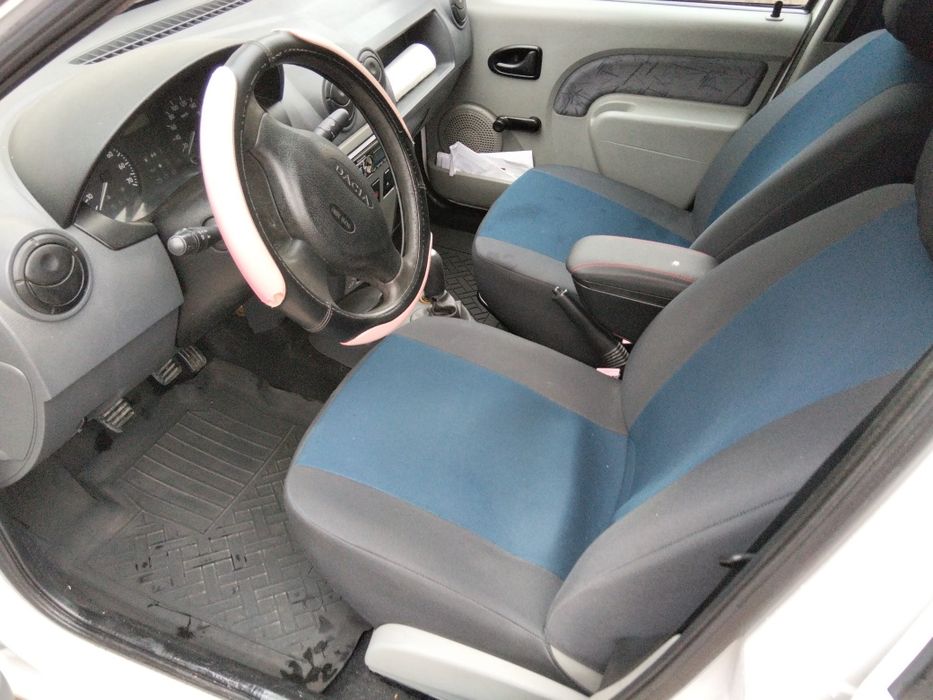 Vând  DACIA  Logan  , 2006   ,proprietar , întreținută  ,cu taxe și impozite  la  zi , fara  dotări , geamuri omologate  RAR  . Merita văzută !