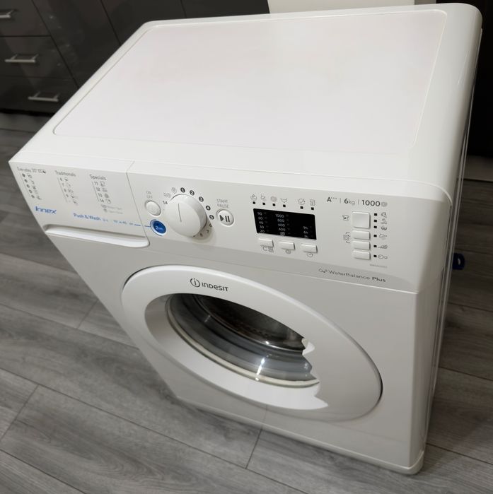Mașină de spălat INDESIT