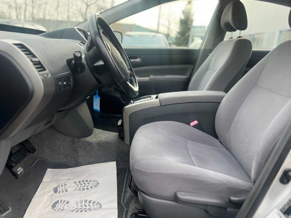 Toyota Prius 1,5 - Automata hibrid  2008 -masina econommica spatioasa