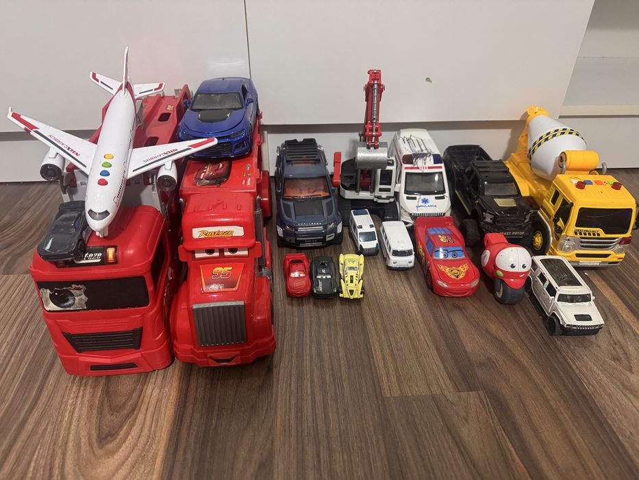 Продам много игрушек