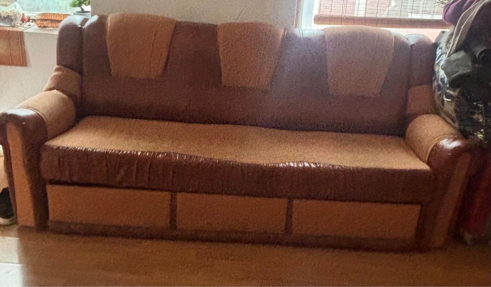 Vand canapea extensibila second hand