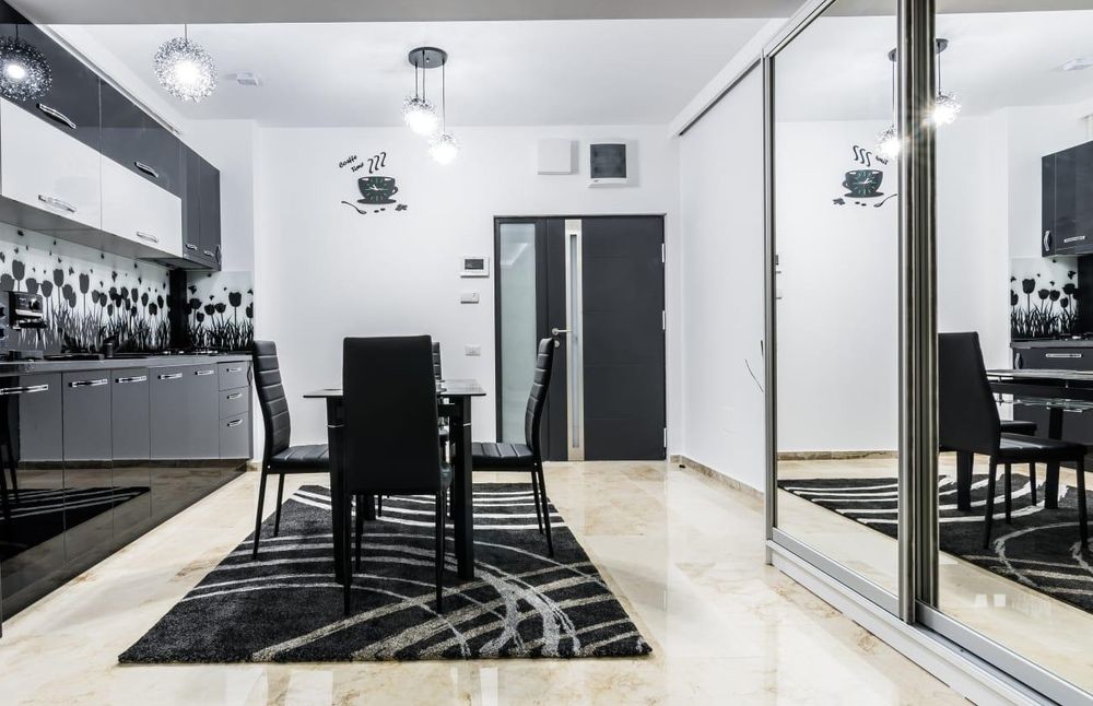 De inchiriat apartament 3 camere in statiunea Mamaia,bloc Sofia3