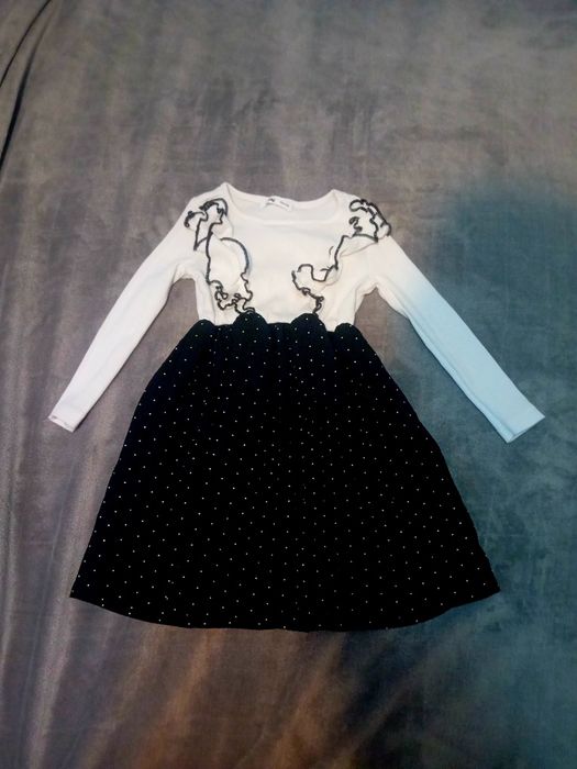 Rochita fetite marimea 104