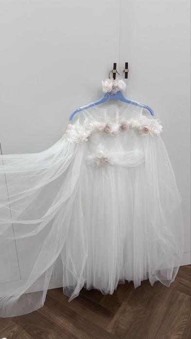 Нарядное платье для девочки