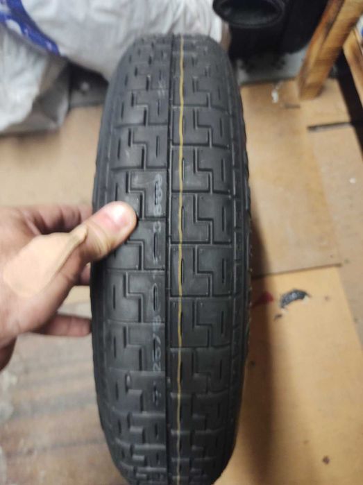 Нова Резервна гума Pirelli, патерица за Форд, Ford с ключ, теглич, секретни болтове и крик!!!