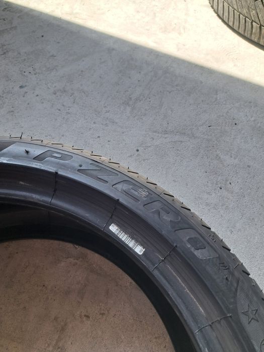 2 anvelope vară 245 35 r18 Pirelli