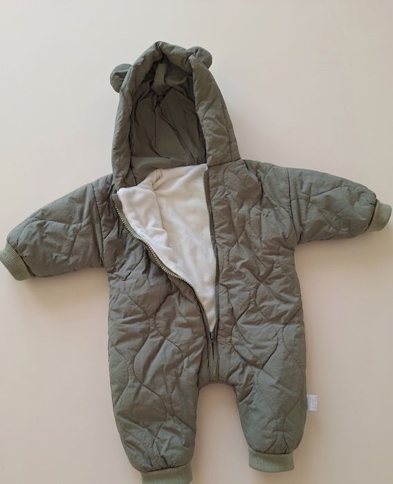 Продам демисезонный комбинезон