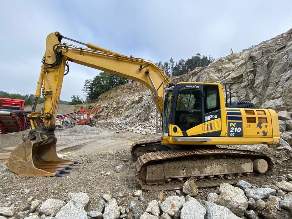 Piese de schimb din dezmembrari pentru KOMATSU PC210 -6 -8  -10 , second hand