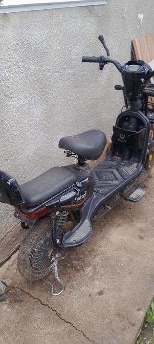 Электроскутьр LEOPARD