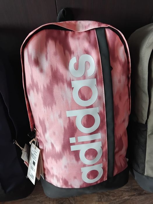 Чисто нови раници Adidas