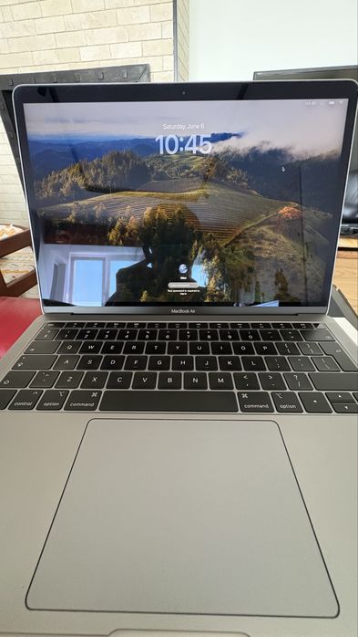 Macbook air 13-inch 2019г. Space Gray