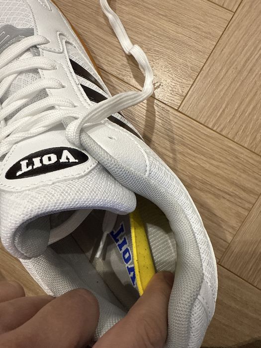 Кроссовки оригинальные фирмы Voit